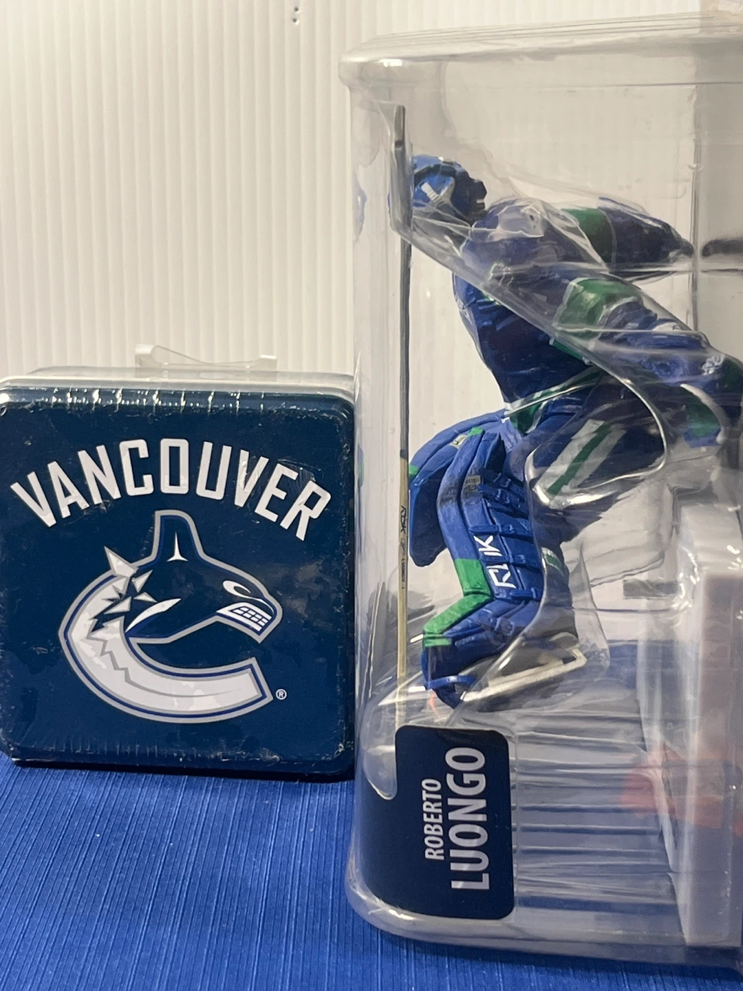Vancouver Canucks Hockey Gift Bundle - $40 - photo 5