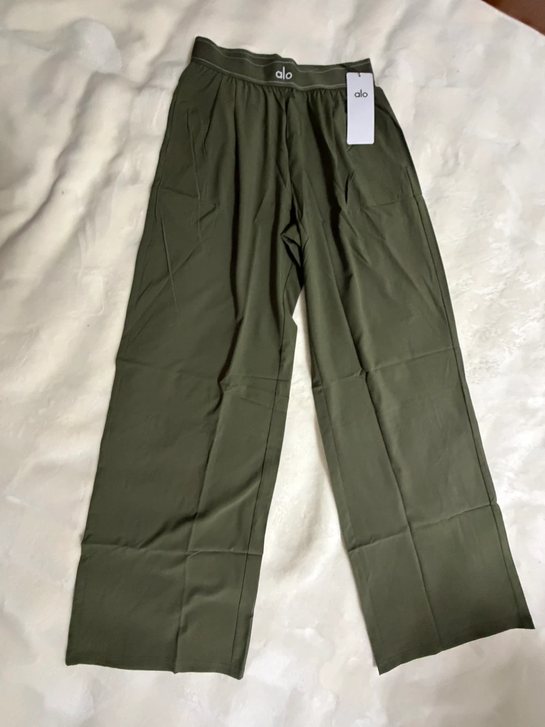 Alo Yoga Suit Up Trouser Olive Green Size Medium brand new
