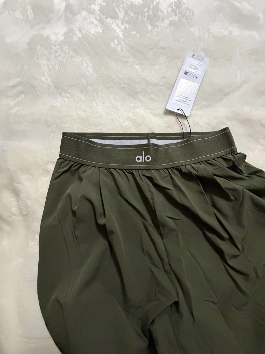 Alo Yoga Suit Up Trouser Olive Green Size Medium brand new - photo 5
