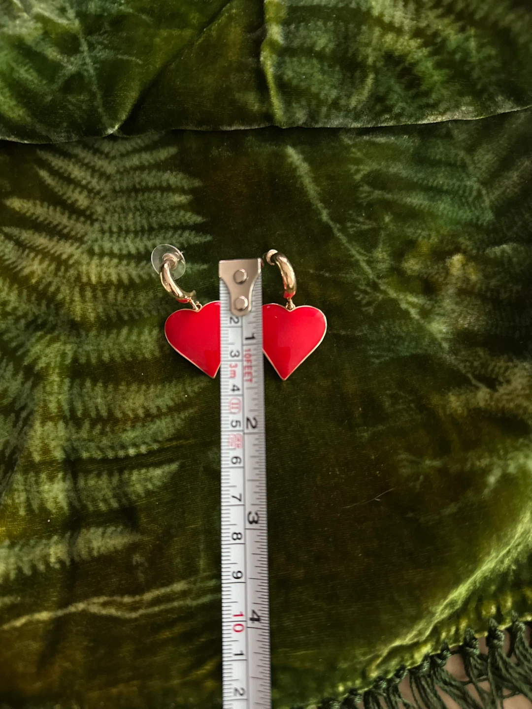 Red heart enamel dangle earrings - photo 3