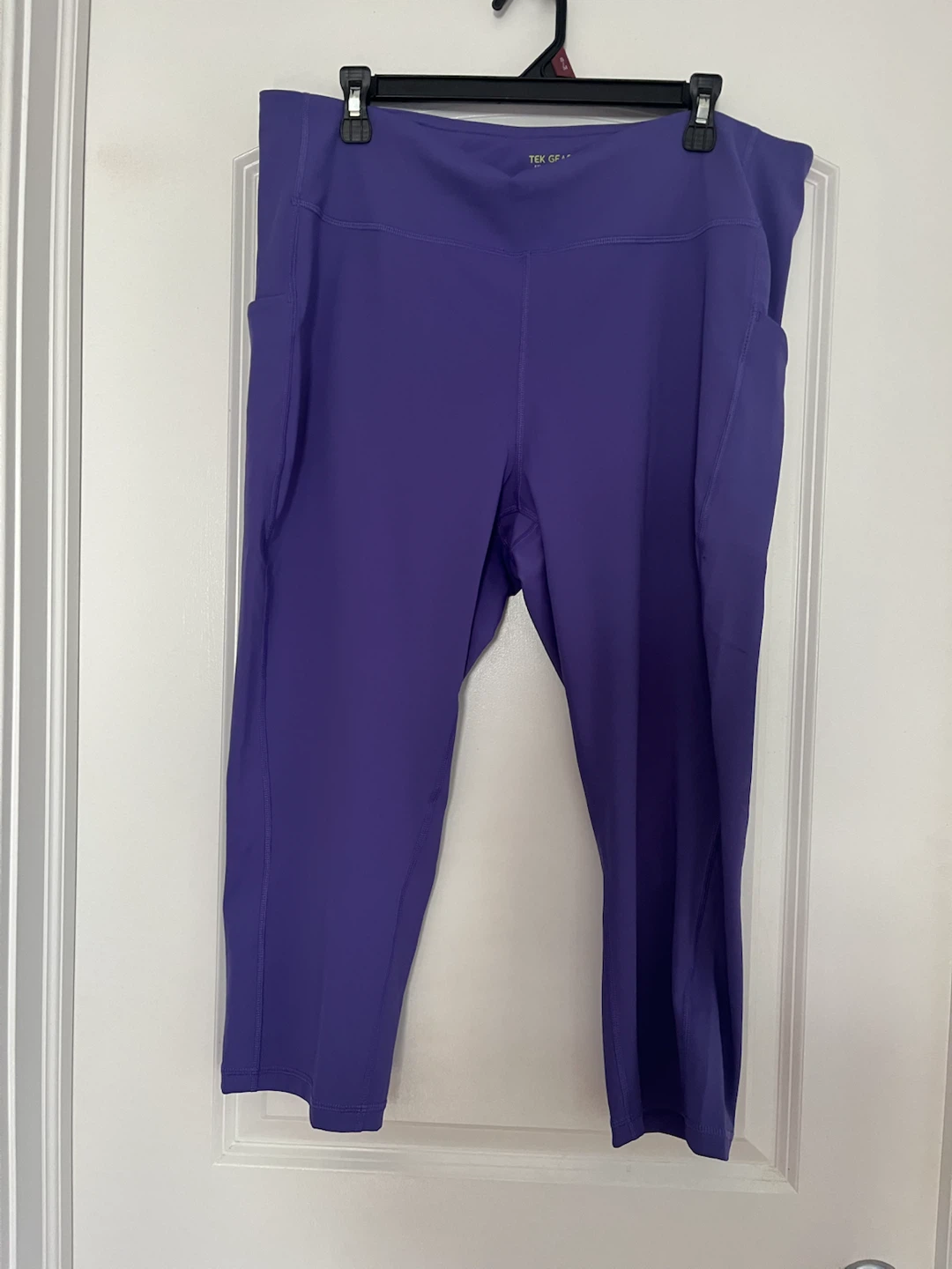 Tek Gear Women's Plus High-Rise Capri Leggings 2X - photo 3