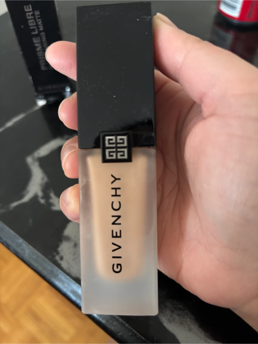 Givenchy Prisme Libre Skin-Caring Matte Foundation 4-C305 - photo 2