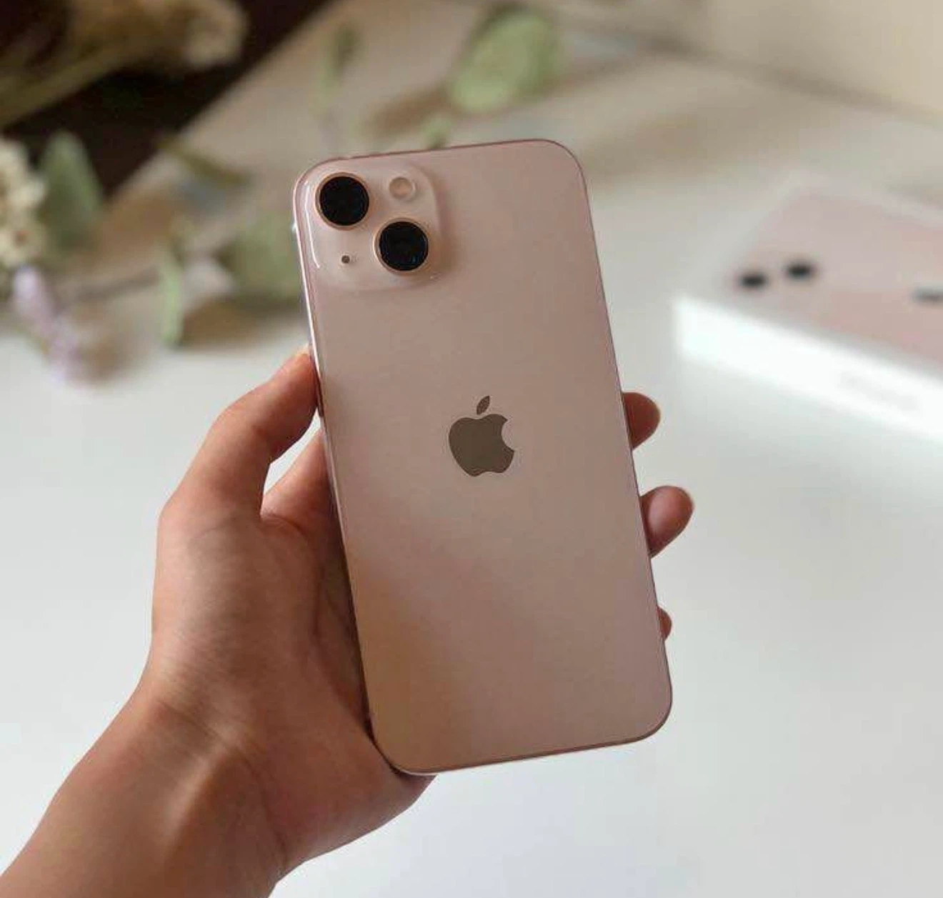iPhone 13 mini - photo 2