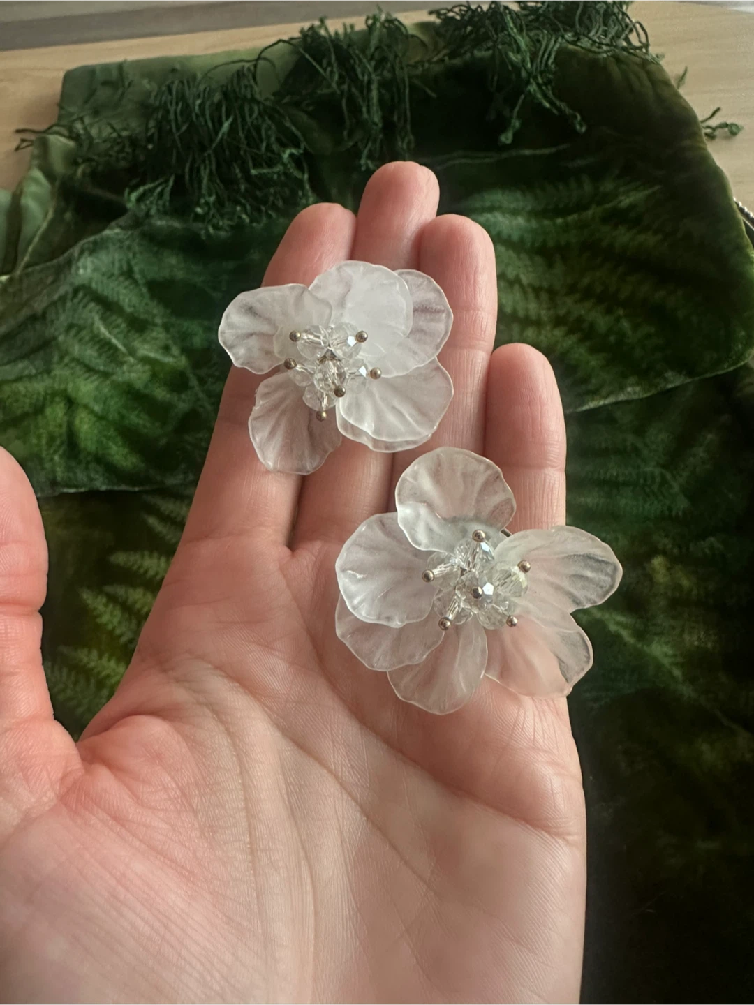 Clear Flower earrings