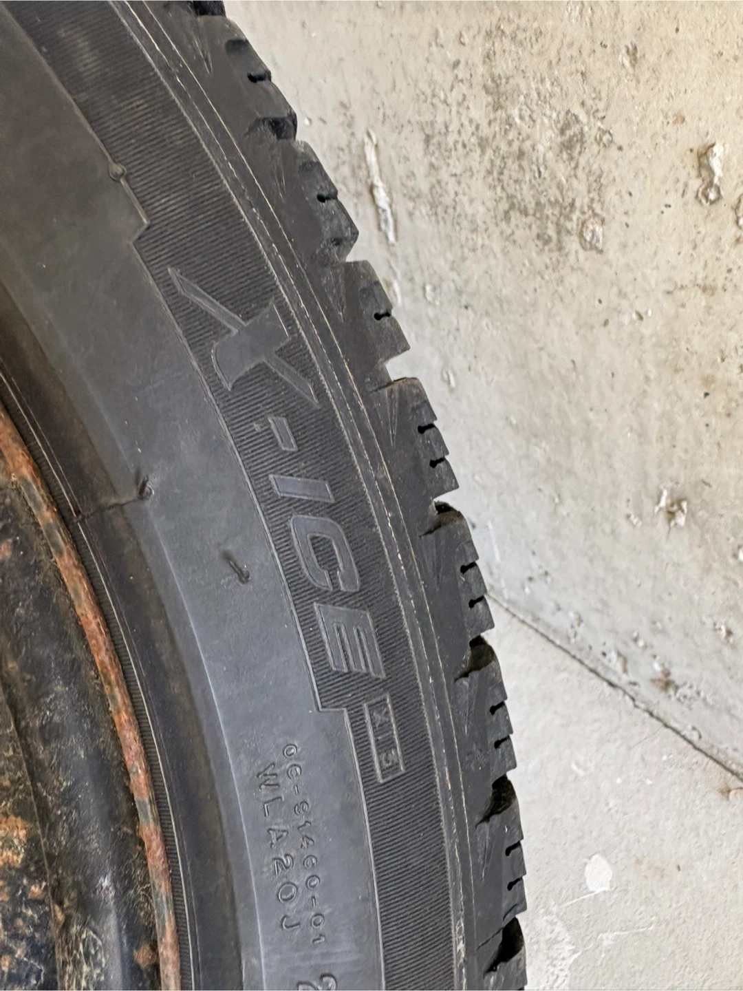 Michelin X-Ice Winter Tires (Set of 4) 215/45 R18 on steel rims - photo 2