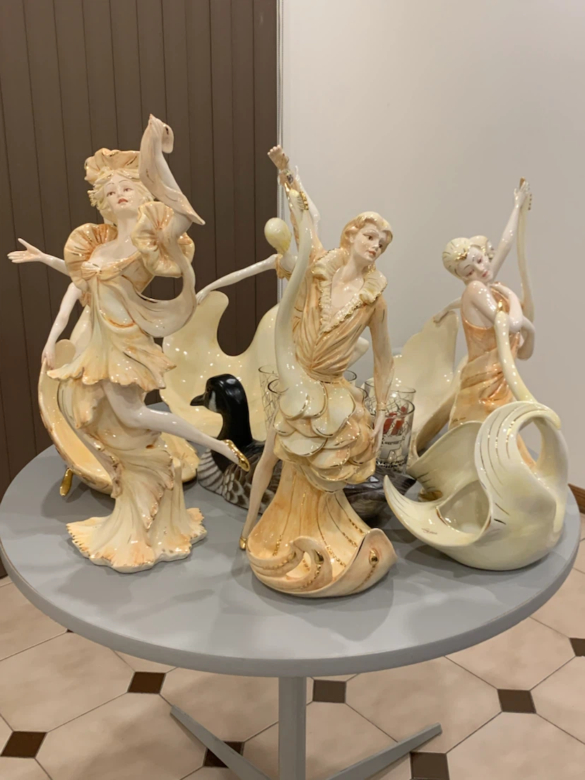 Vintage Ceramic Figurines - photo 5