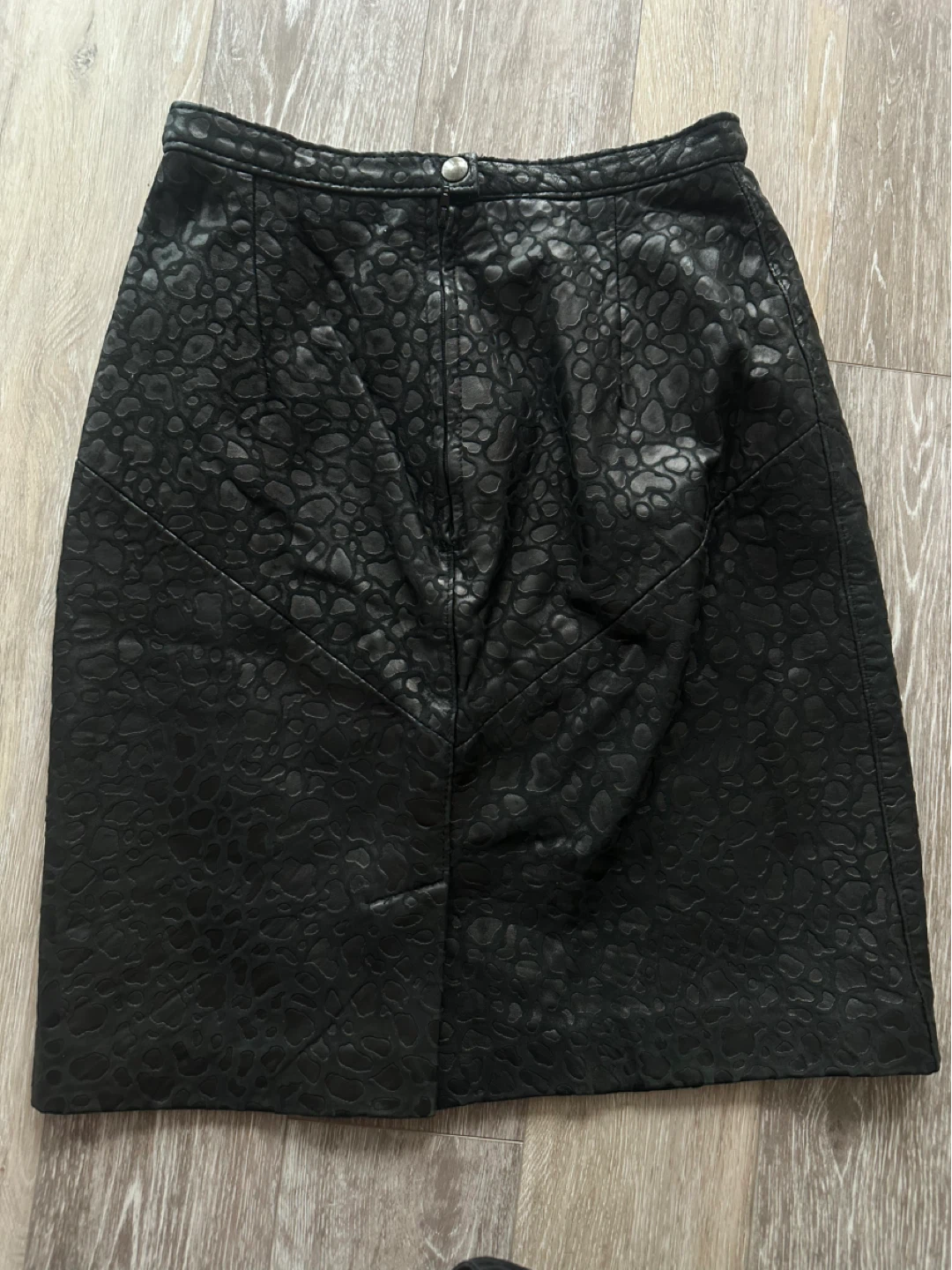 Vintage Bagatelle Black Leather Skirt XS/small - photo 4
