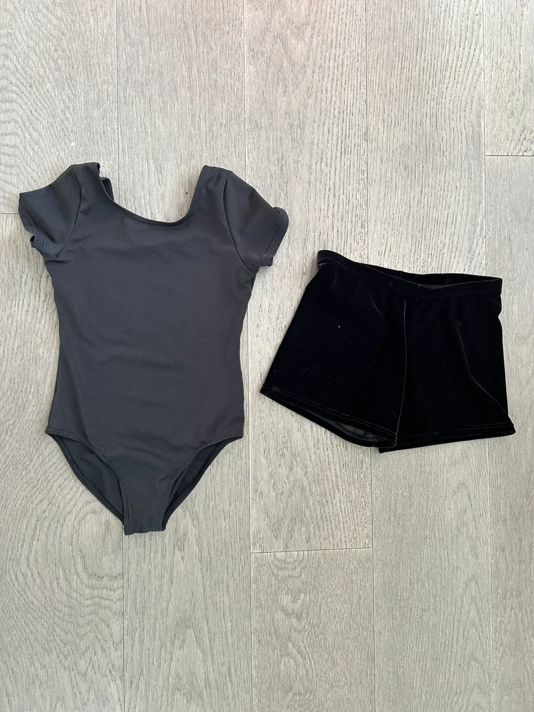 Girls Black Leotard + Shorts, size 4-6 yrs (Brampton)