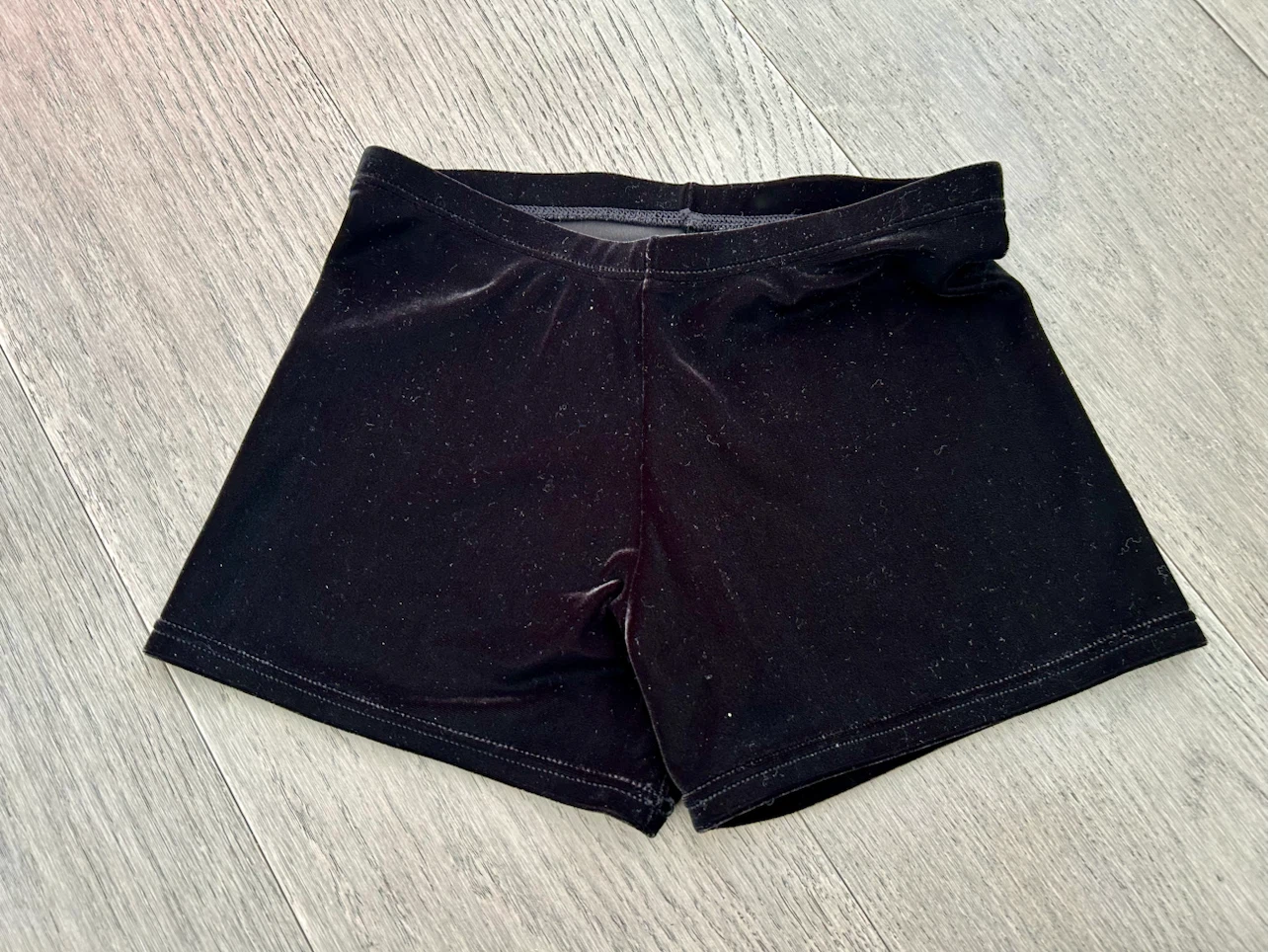 Girls Black Leotard + Shorts, size 4-6 yrs (Brampton) - photo 4