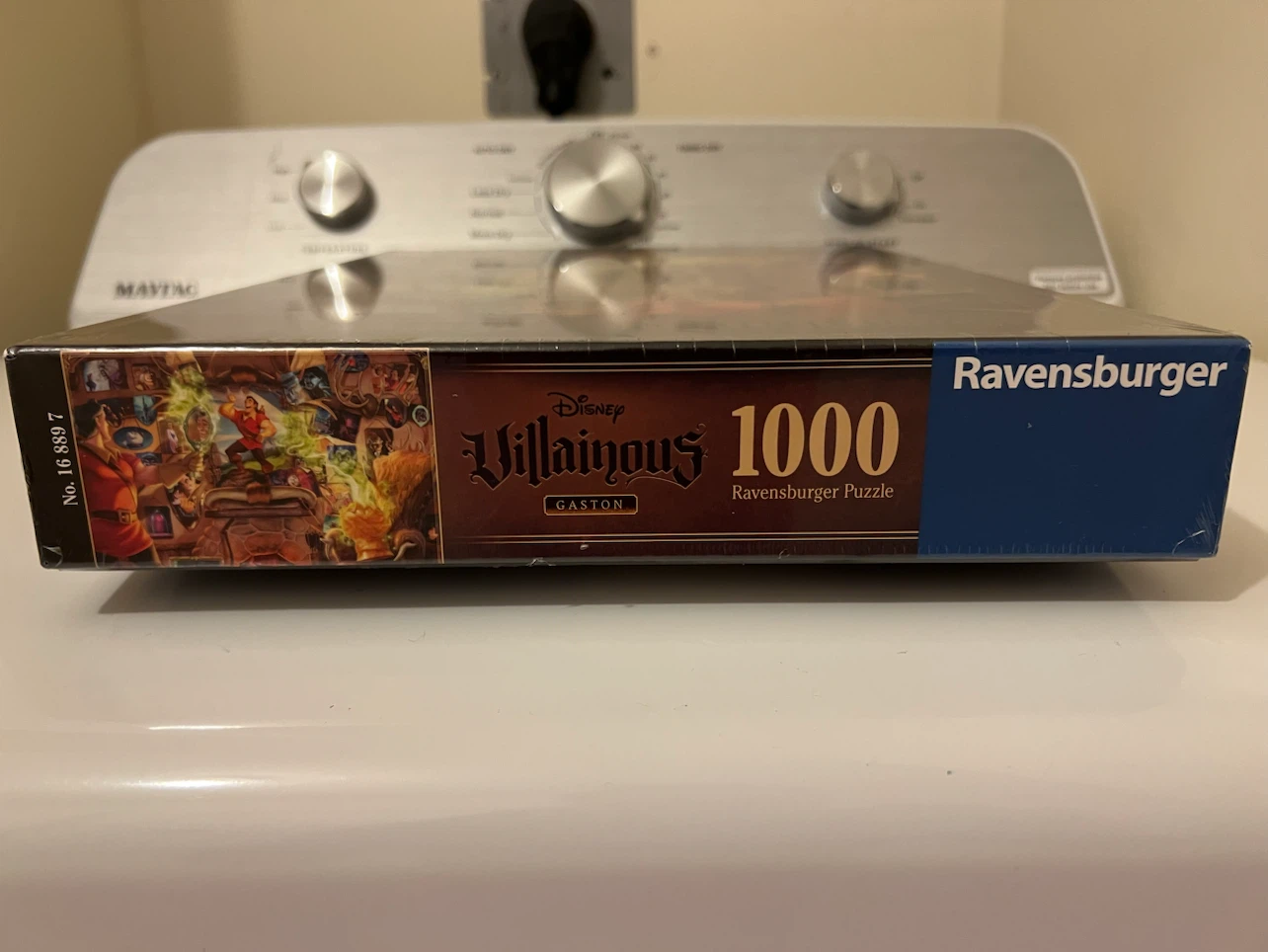 Ravensburger Disney Villainous Gaston 1000 Piece Puzzle - photo 3