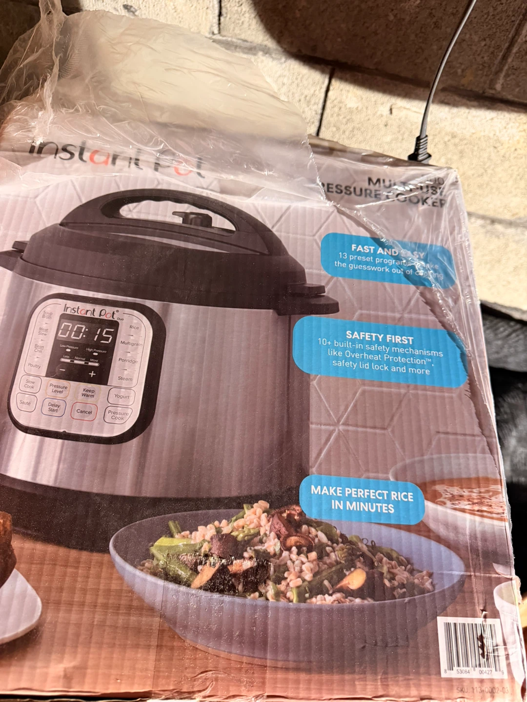 Instant Pot Duo 7-in-1 Multi-Use Pressure Cooker 8 Quart