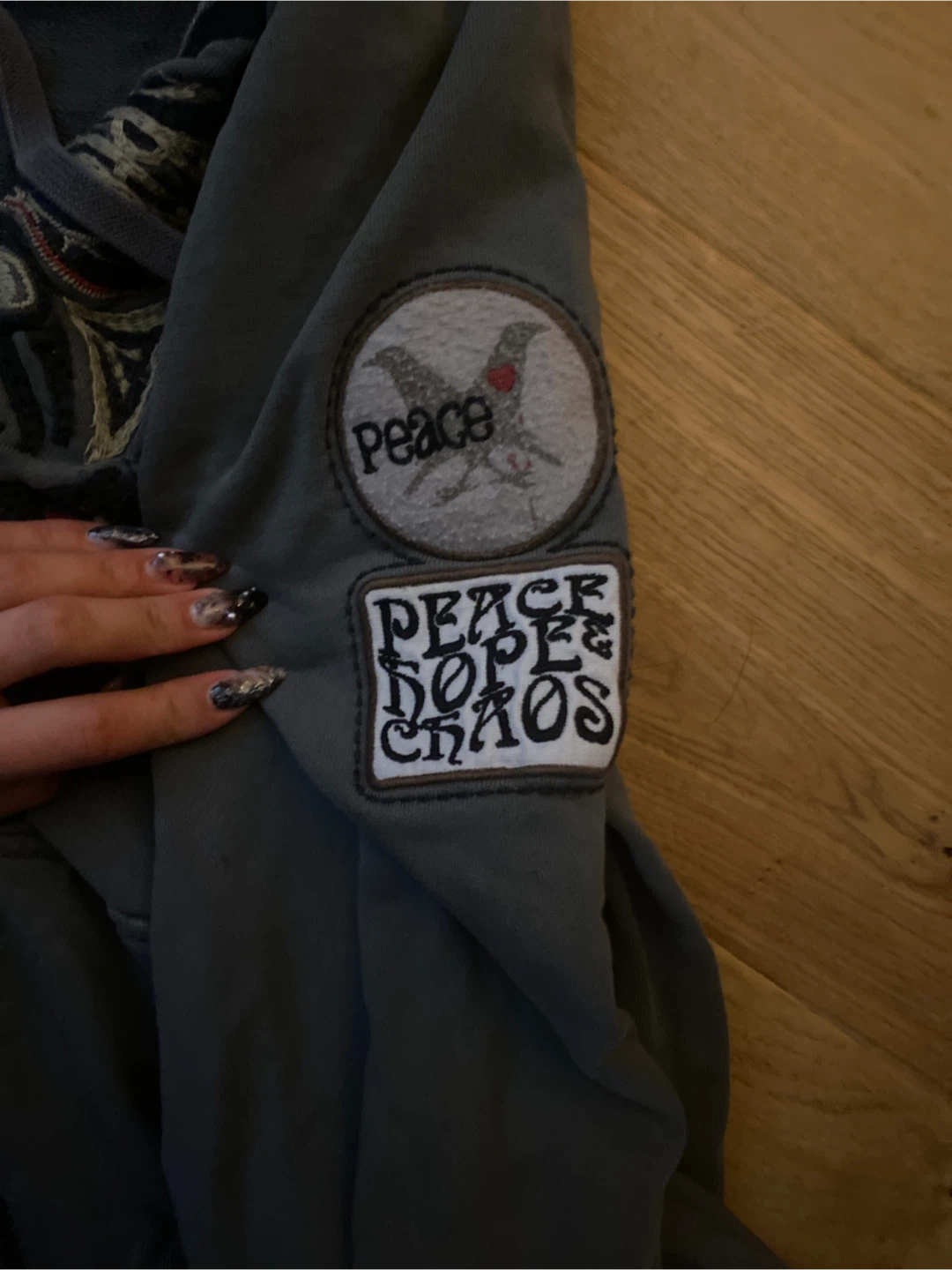 Y2K Grey Zip-Up Hoodie - photo 3