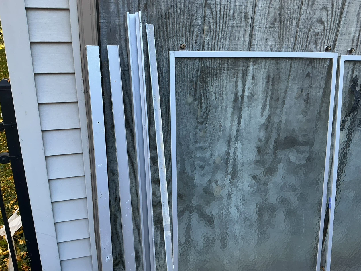 Two Sliding Shower Textured Glass Panels with Metal Frames - photo 4