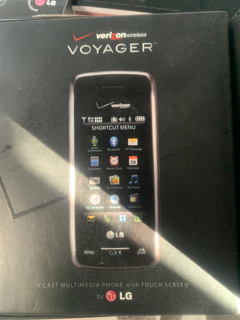 LG Voyager V Cast Multimedia Phone for Verizon - photo 2