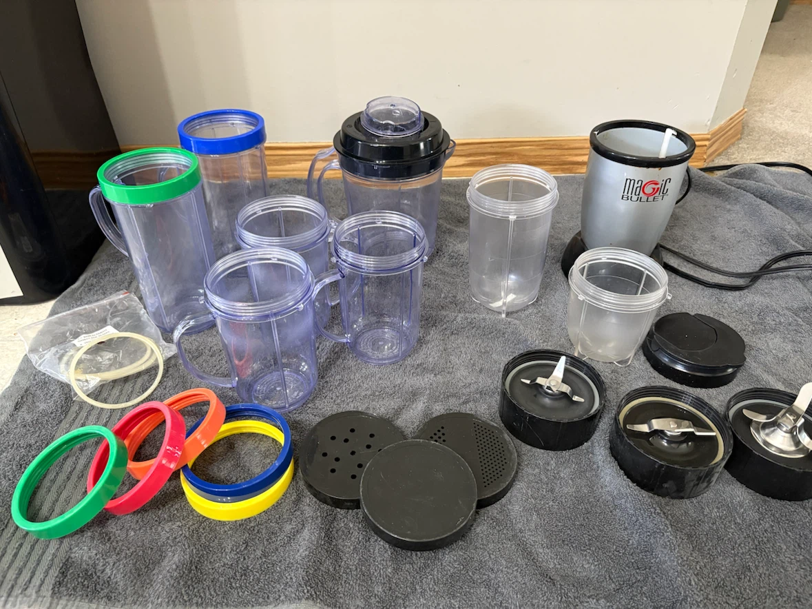 Magic Bullet Blender Set with Multiple Cups and Lids - photo 2