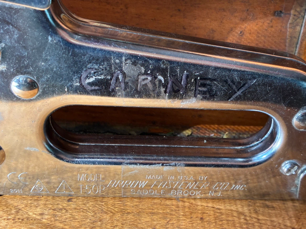 heavy-duty steel staple gun Arrow T50P tool Donlands O'Connor - photo 5