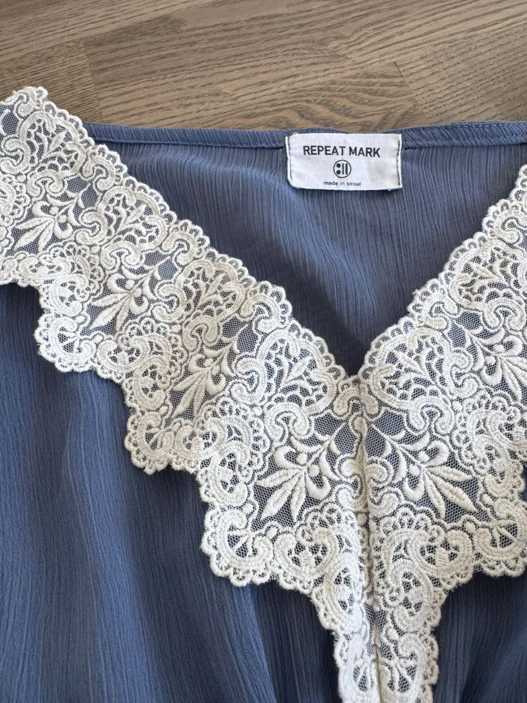 Repeat Mark blue blouse with lace collar - photo 3