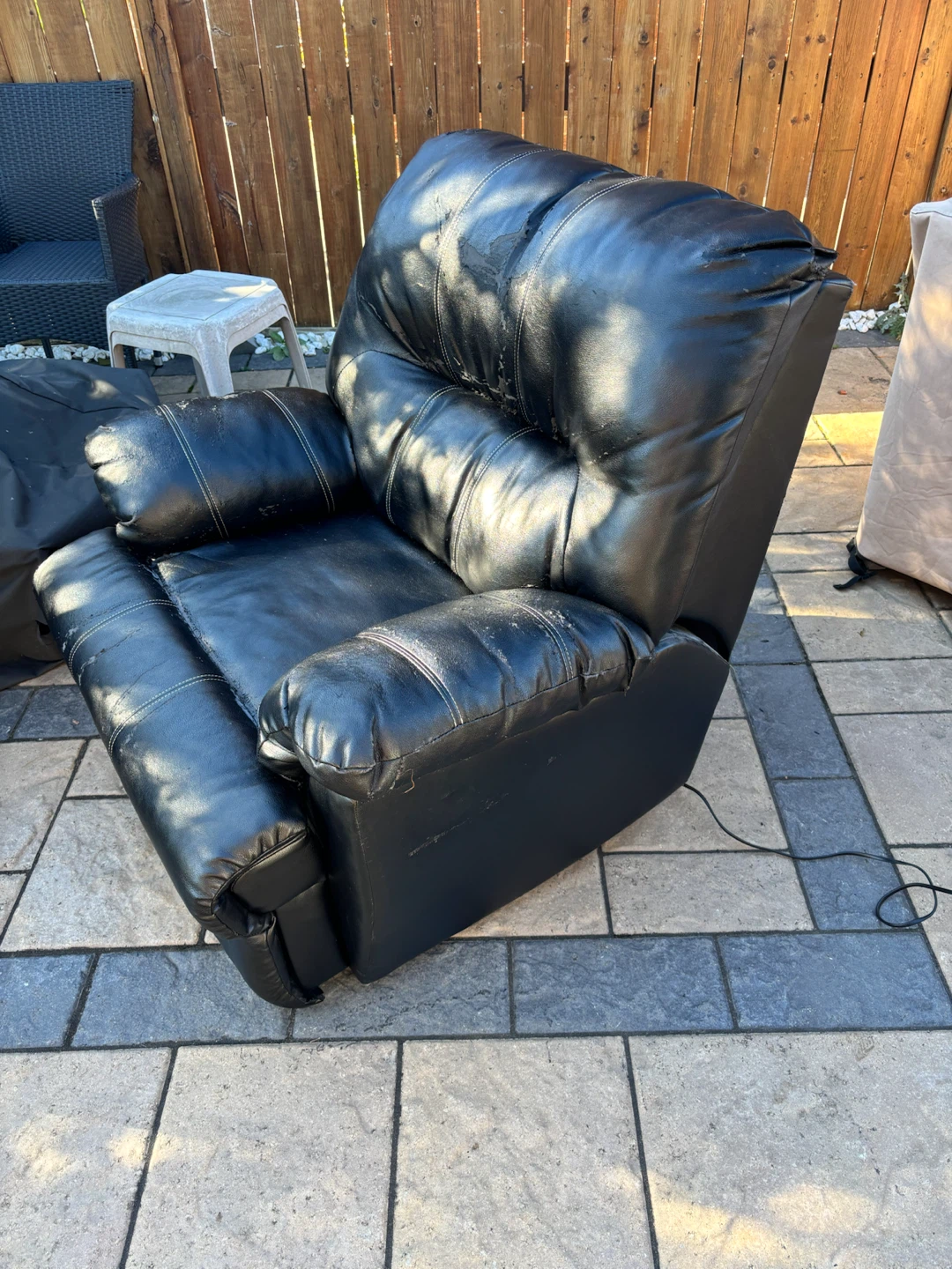 Black Recliner Chair - photo 2