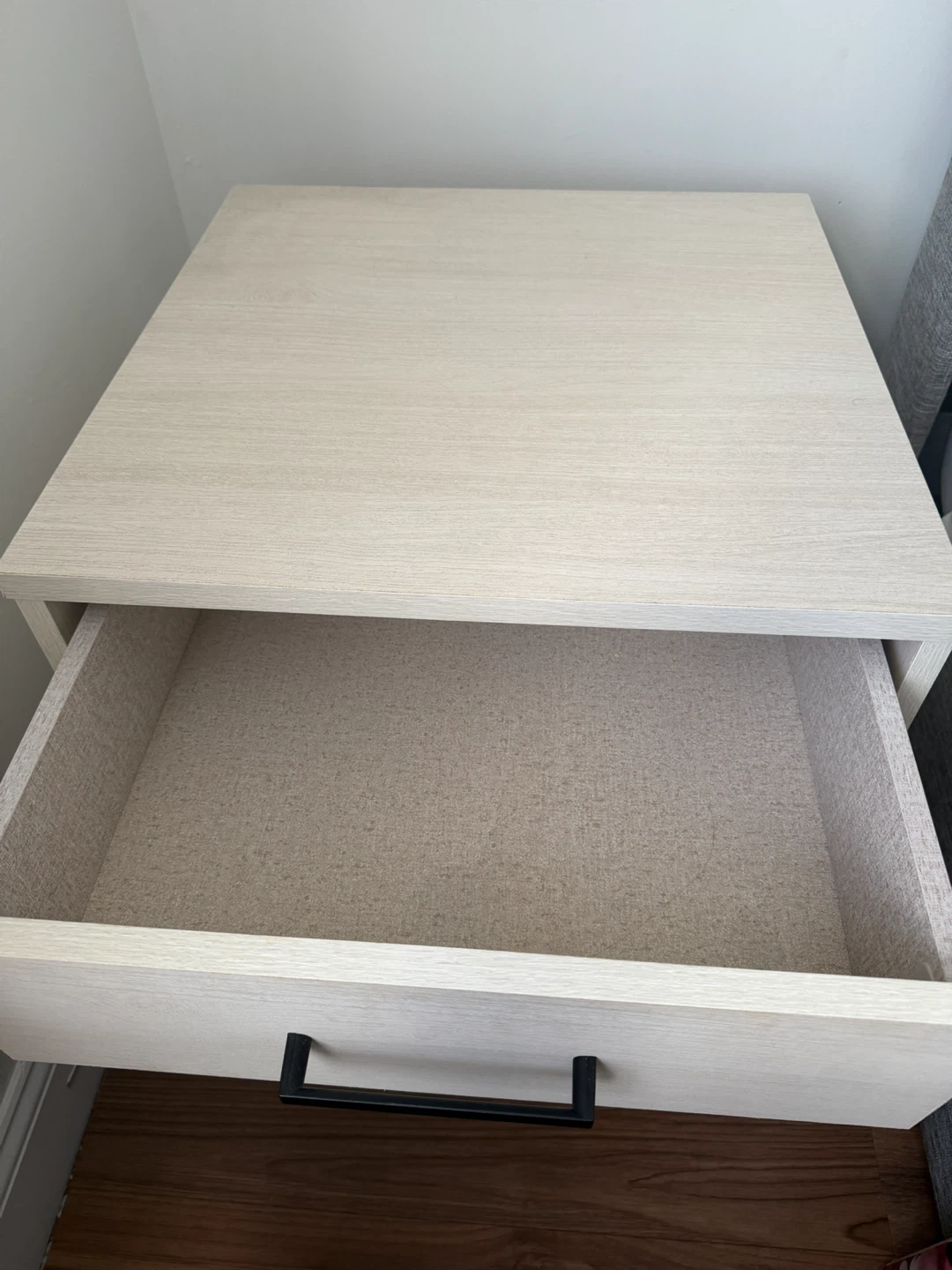 Nightstand - photo 2