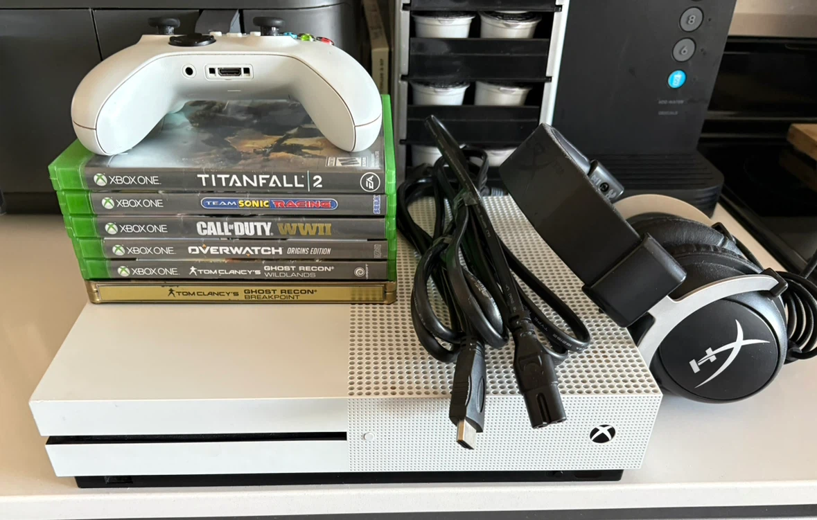 Xbox One S Bundle with Controller, Headset and 6 Games - photo 2