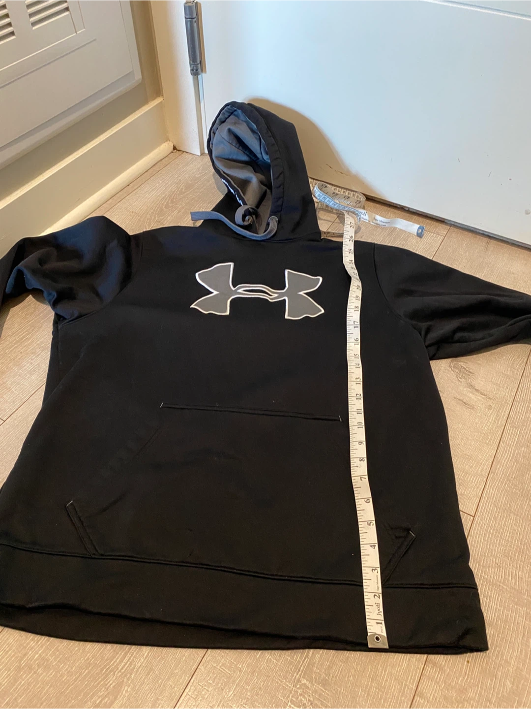 Under Armour Black Hoodie - photo 2
