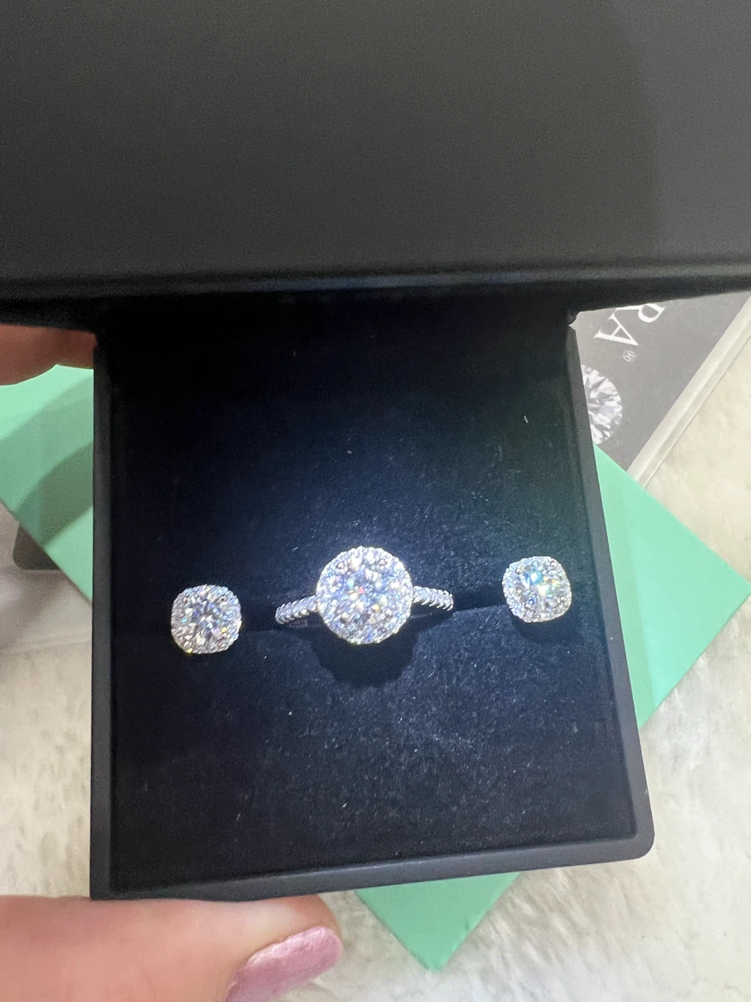 Moissanite diamond ring and stud earring set - photo 2