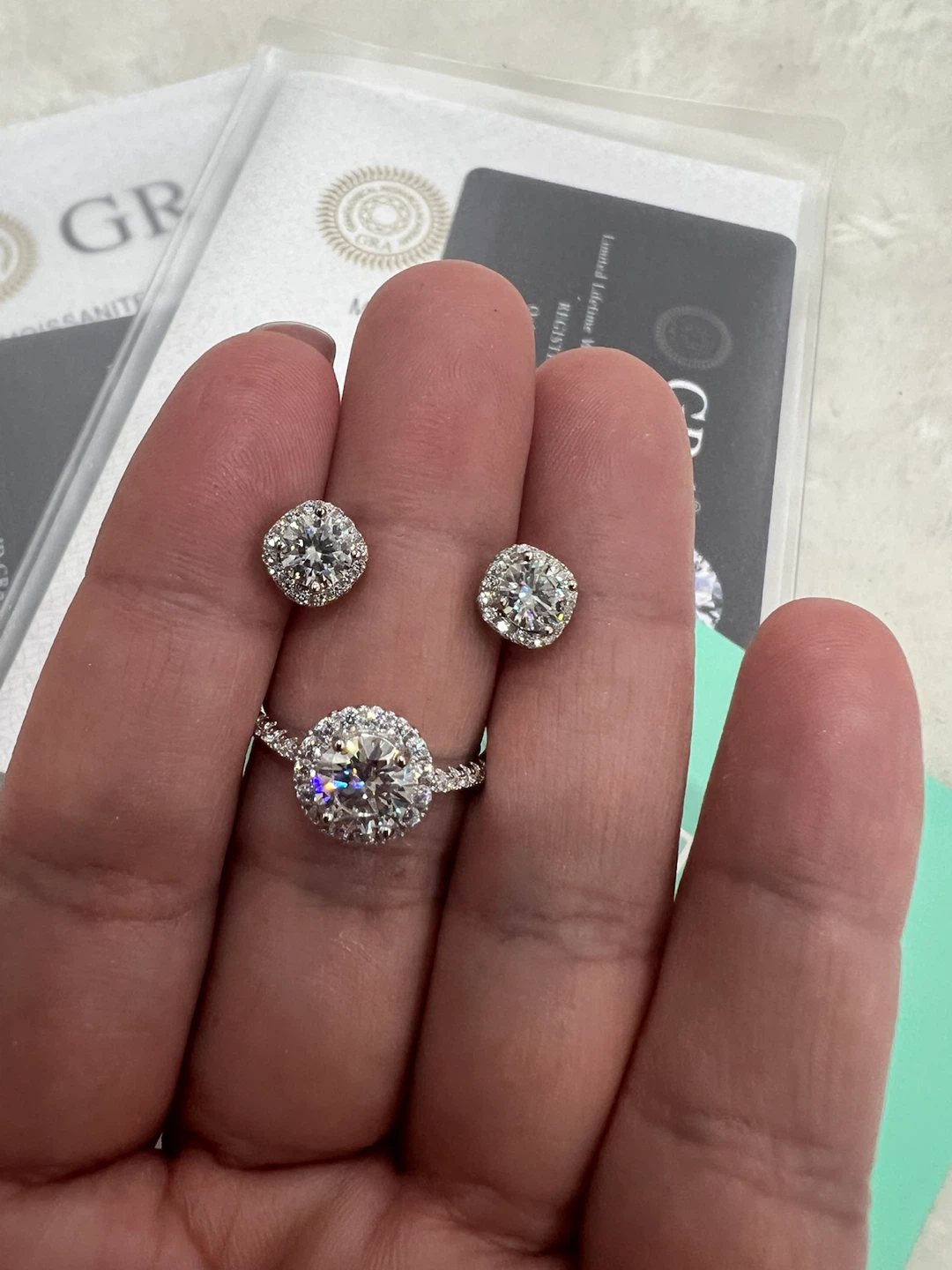 Moissanite diamond ring and stud earring set - photo 3