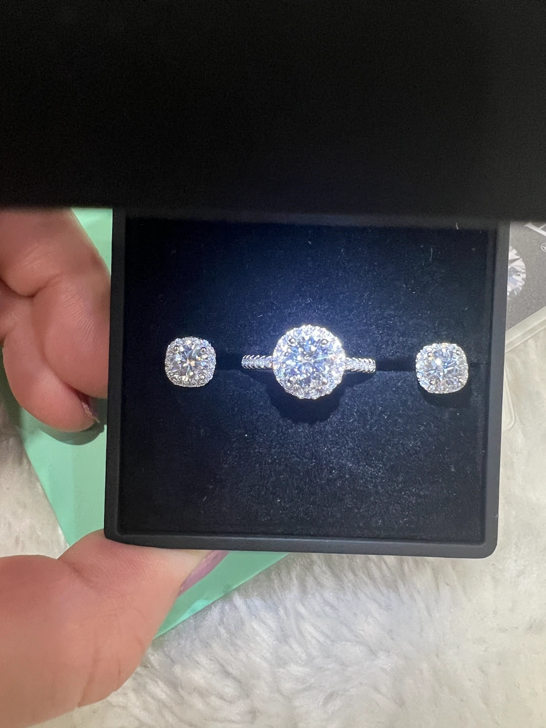 Moissanite diamond ring and stud earring set - photo 4