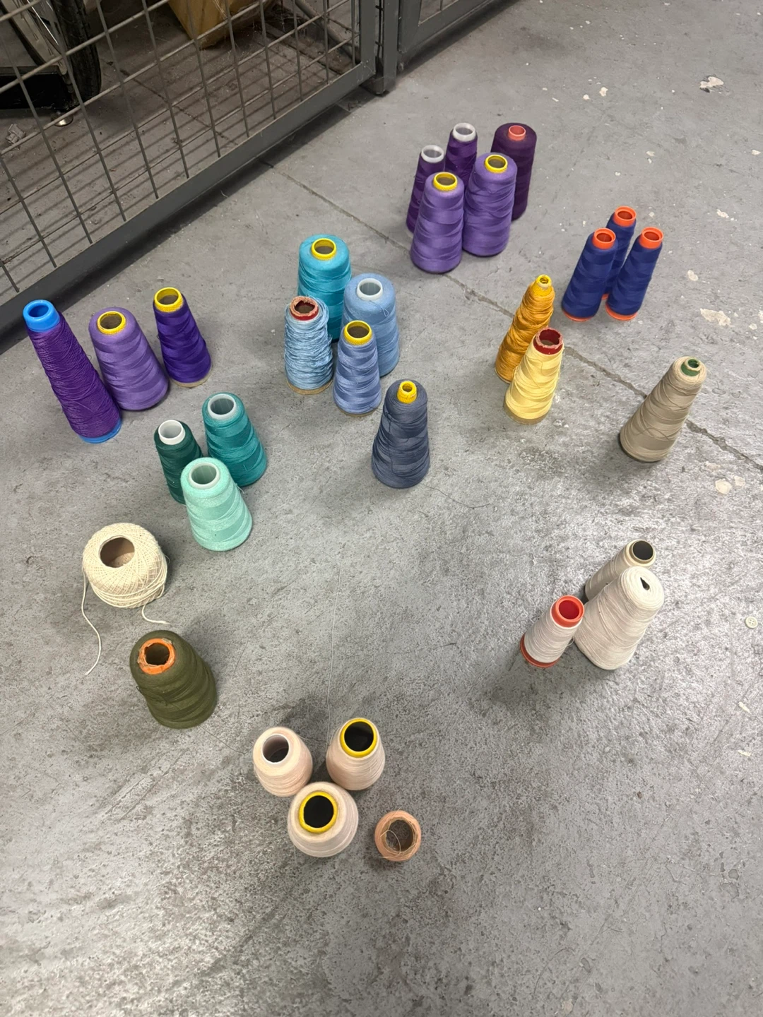 Thread for hand and machine sewing - photo 2