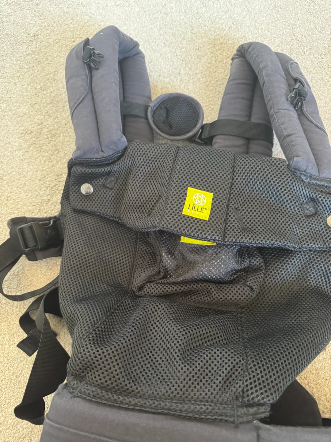 Lillebaby Complete Airflow Baby Carrier