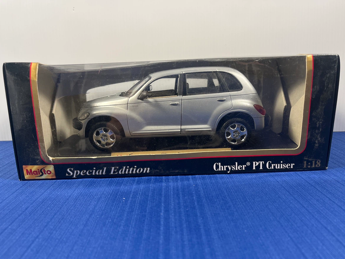 Brand New 1:18 Maisto Chrysler PT Cruiser Diecast - Large Scale!