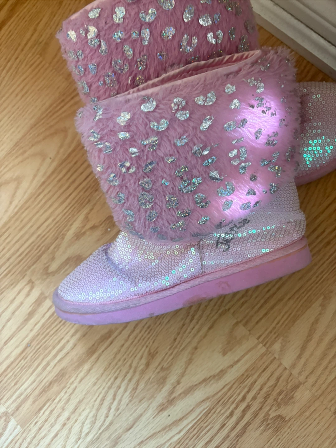 Barbie Pink Sequin Faux Fur Boots kids size 6 - photo 3