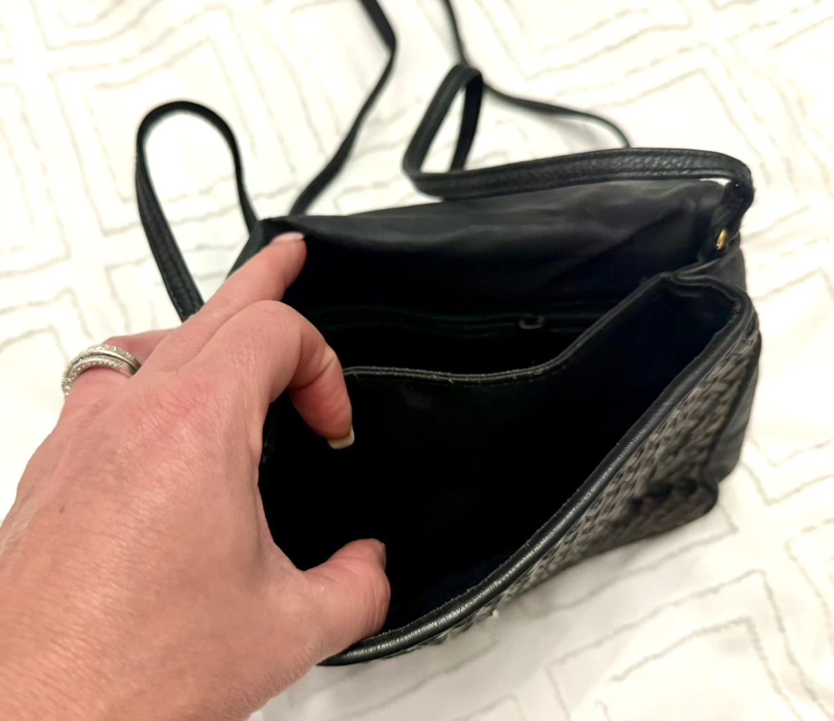 Woven Black and Bronze Crossbody Bag - photo 5