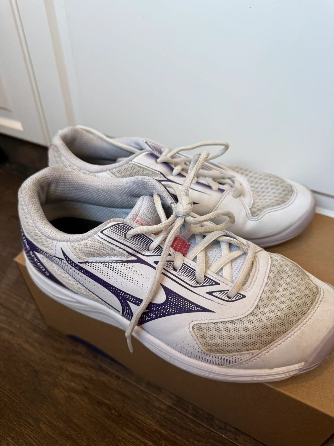 Volleyball shoes size 8