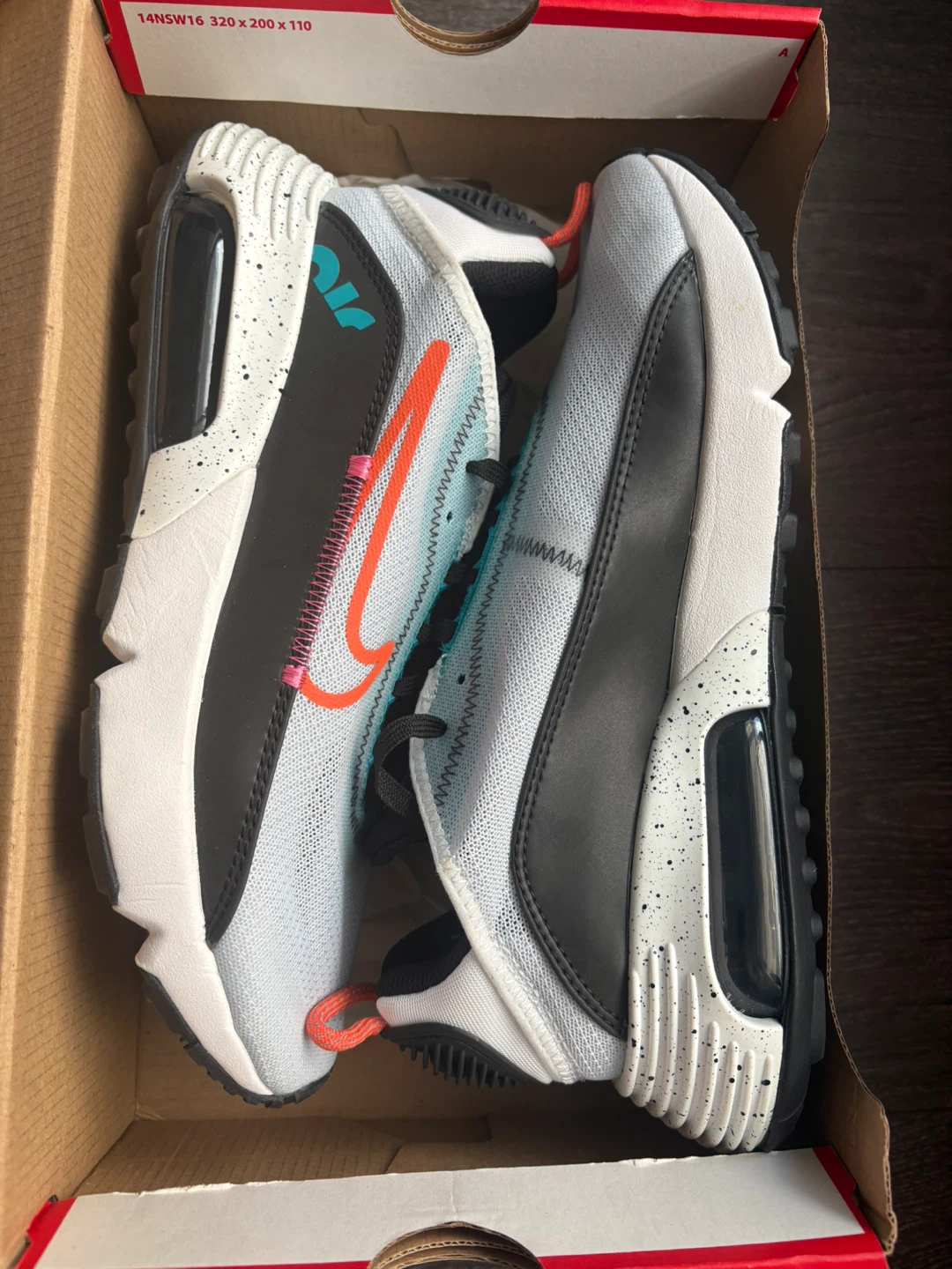Nike Air Max 2090 Sneakers- New in box- RARE - photo 2