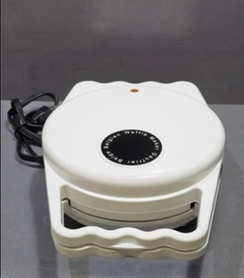 Belgian Waffle Maker - photo 2