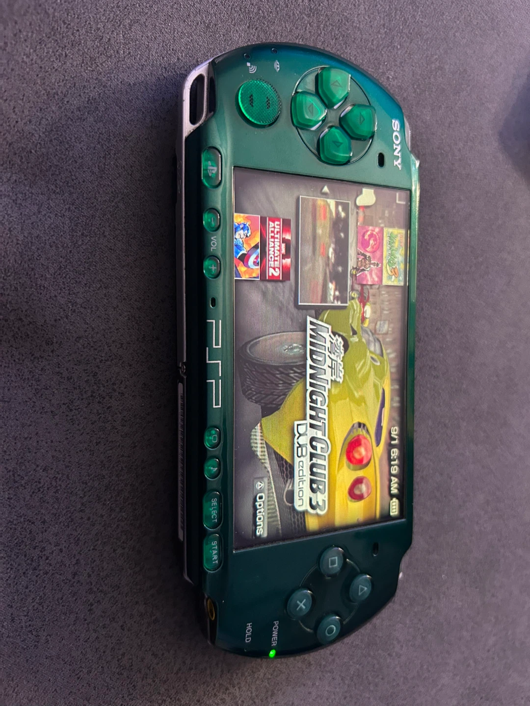 Green Sony PSP Handheld Console - photo 4