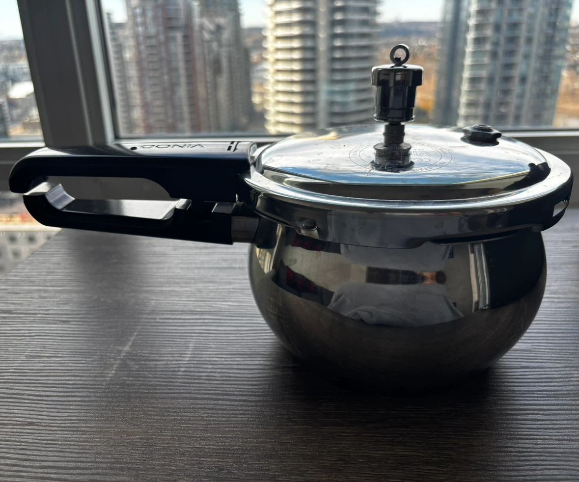 Vinod Stainless Steel Pressure Cooker