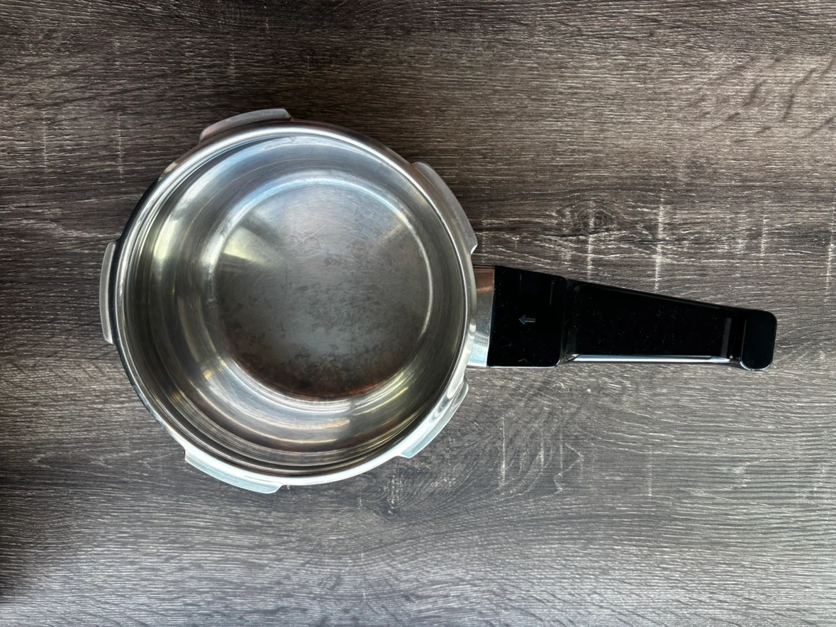 Vinod Stainless Steel Pressure Cooker - photo 2