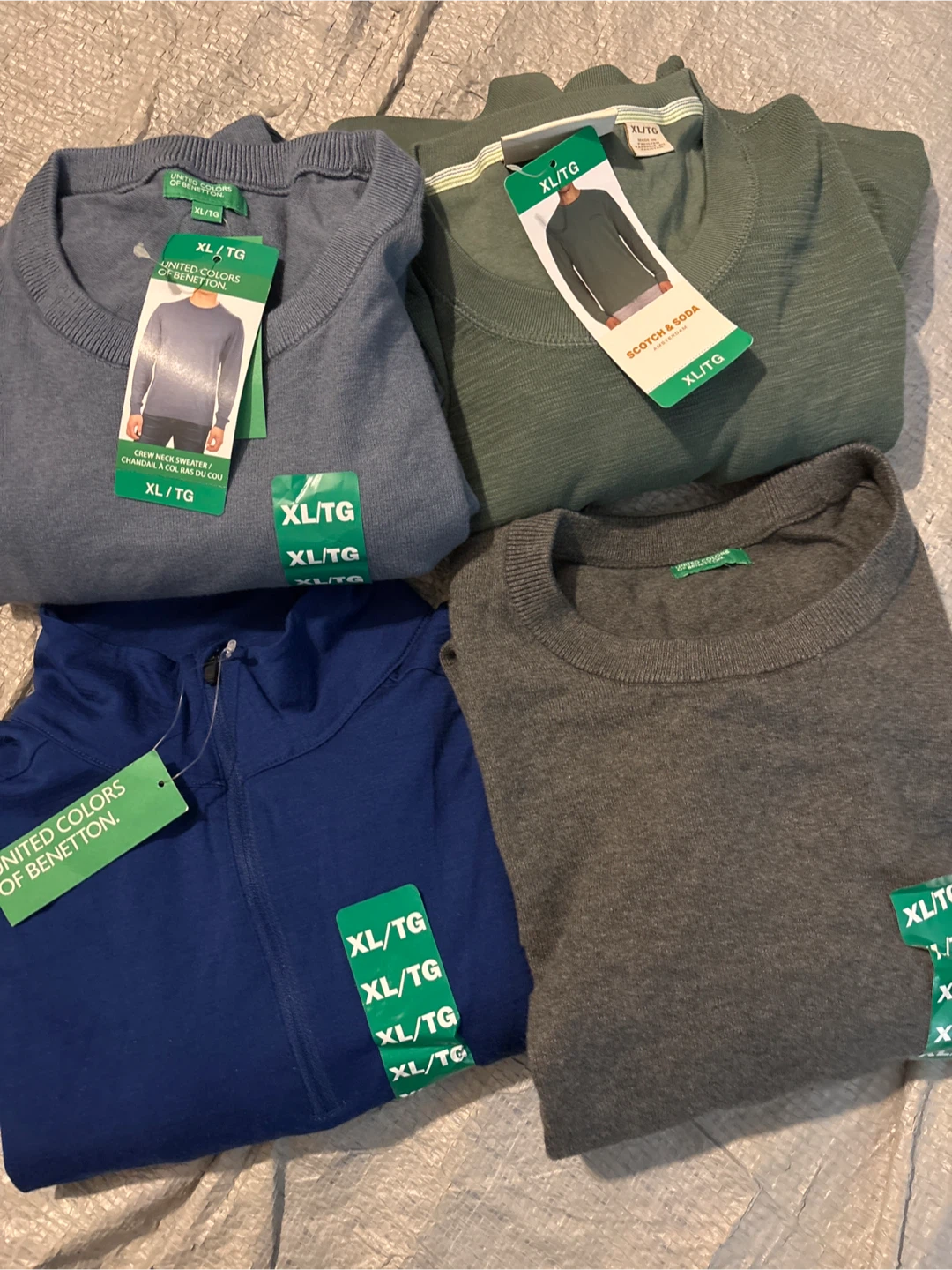 Set of 4 Men's Sweaters Size XL