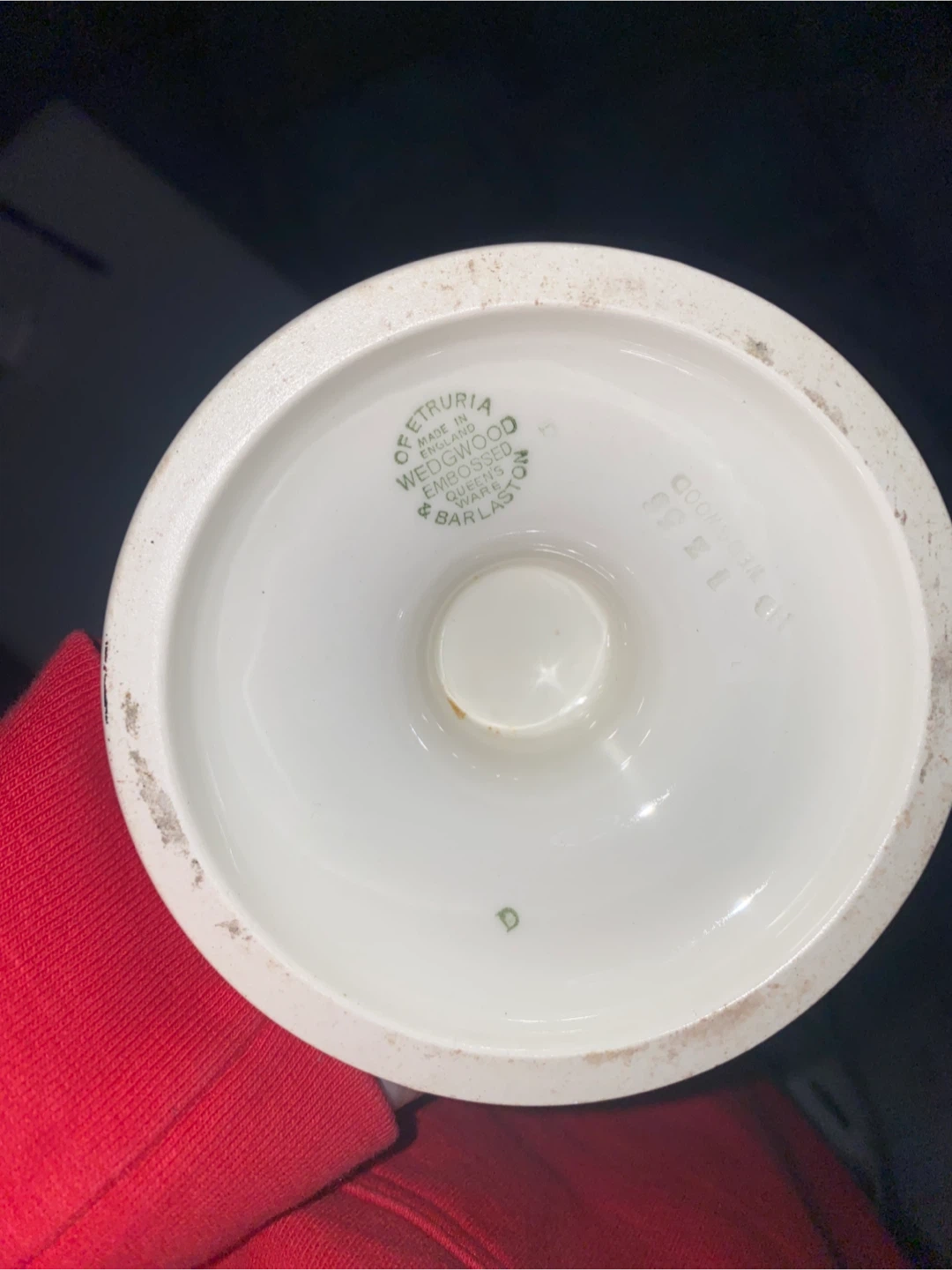 Wedgwood Embossed Queen's Ware Vase - photo 5