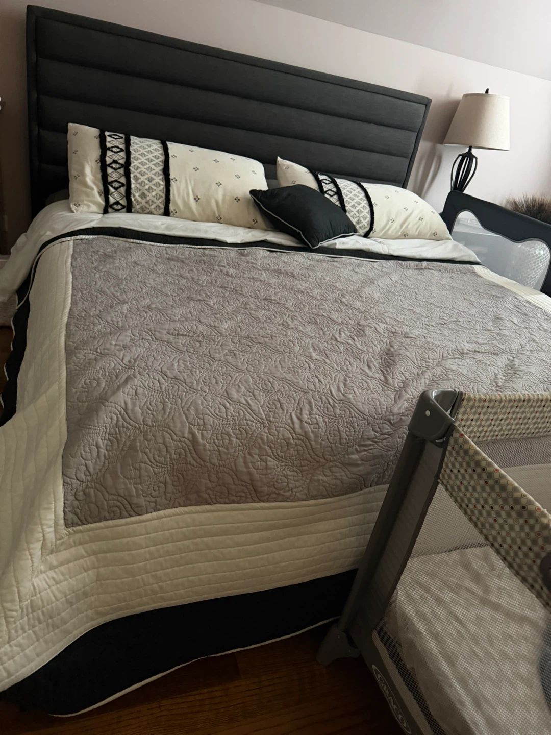 California King Size Gray Fabric Bad frame with draw - photo 2