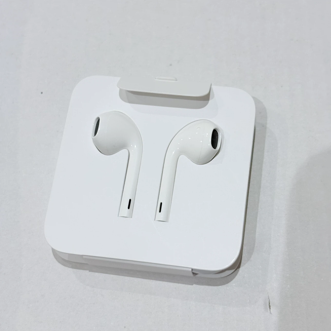 Apple EarPods with Lightning Connector - photo 2