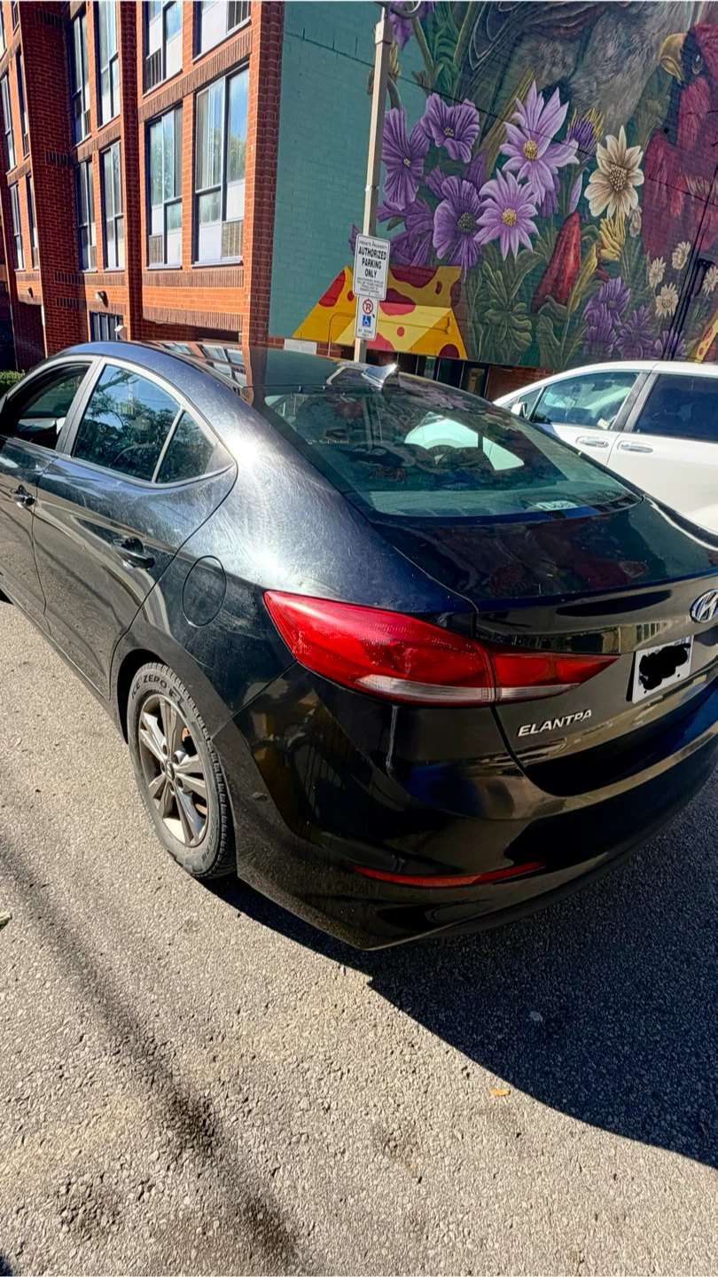 Hyundai Elantra Black Sedan - photo 3