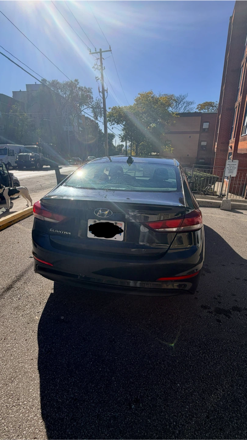 Hyundai Elantra Black Sedan - photo 5