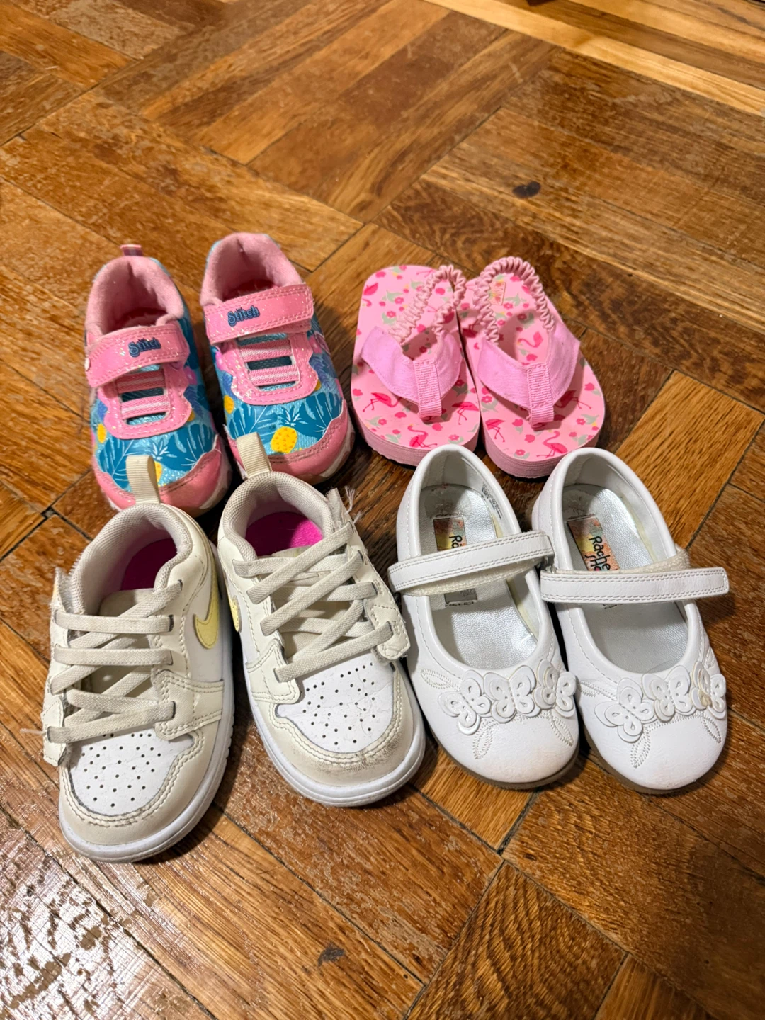 Lot of 4 Pairs Toddler Shoes Size 6 - photo 2