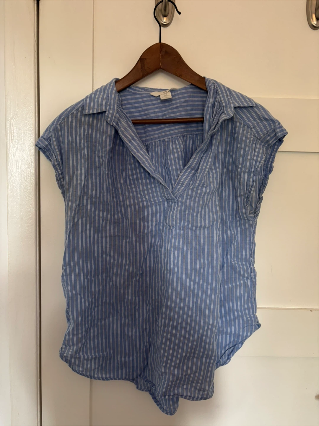 H&M blue and white striped shirt
