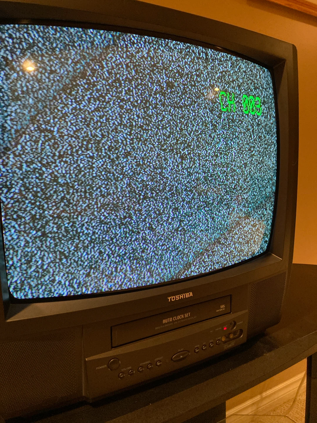 TV and VCR Combo - photo 2
