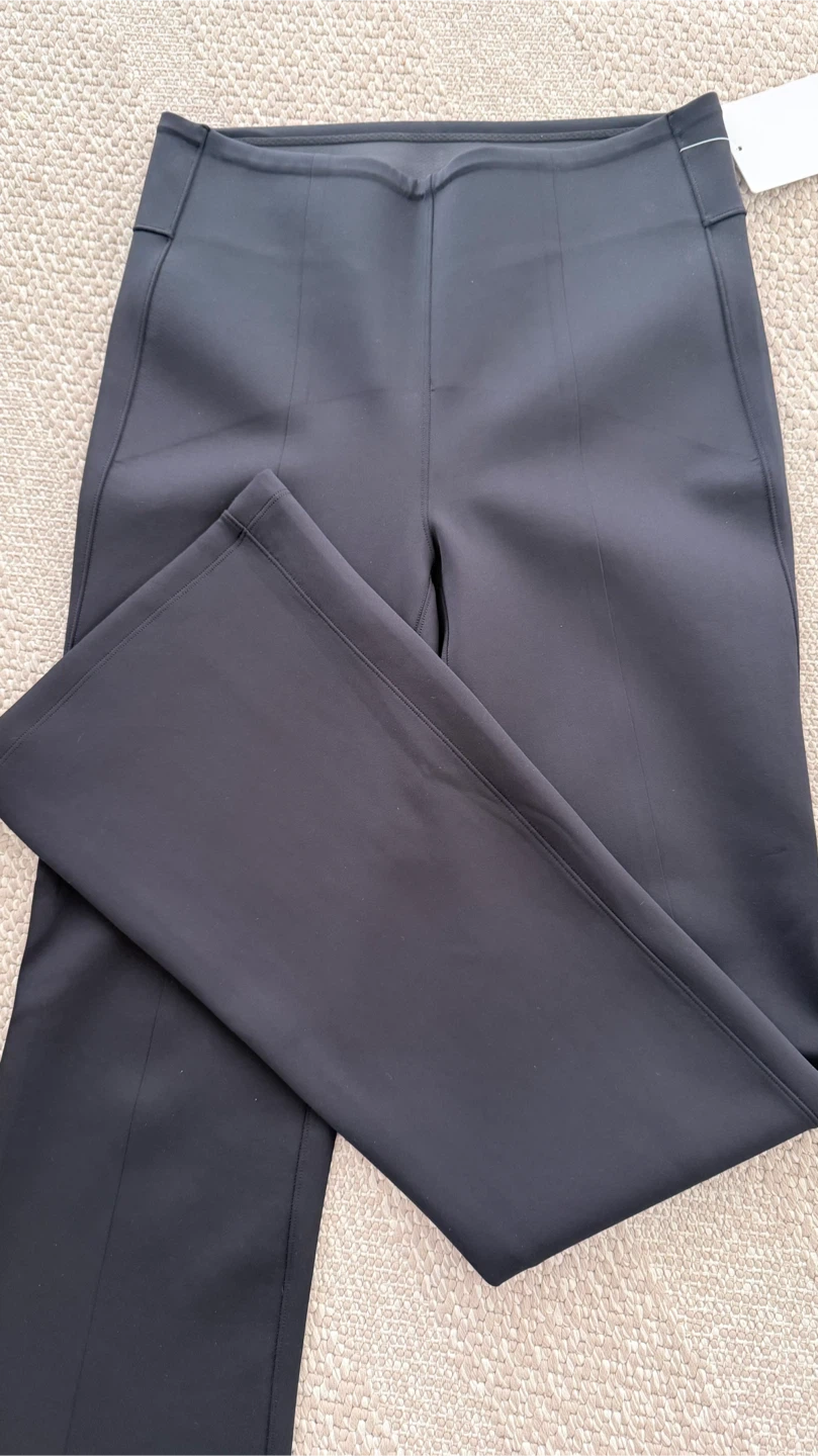 Lululemon Ultralu High-Rise Flared Pant Medium