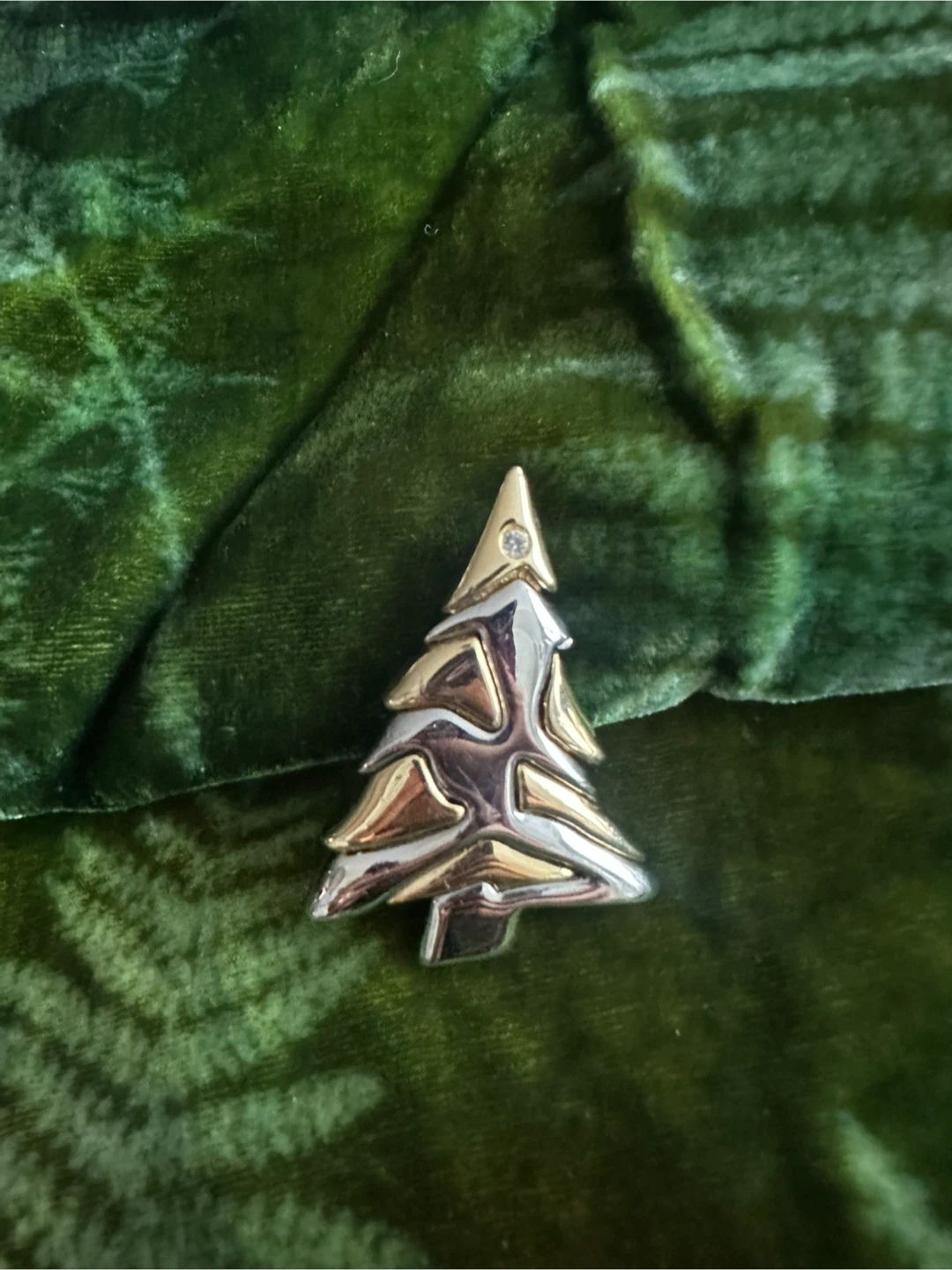 Vintage Liz Claiborne Two-Tone Christmas Tree Pin